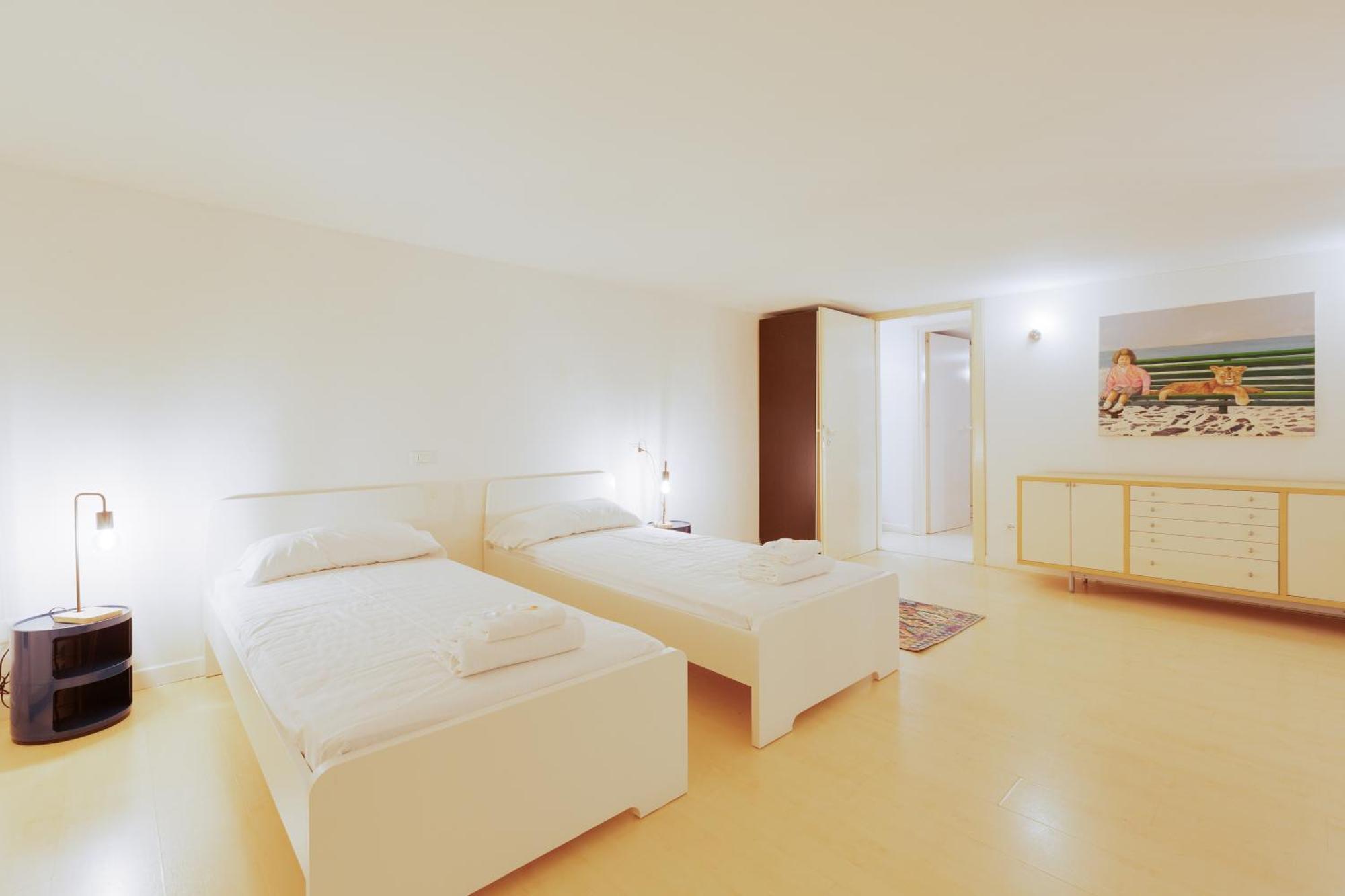 Appartement Sant'Agostino - Charming Retreat 210M From M2 à Milan Extérieur photo